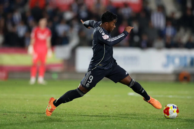 Real Madrid nebude uplatňovať klauzulu o odvolaní Endricka po zmene manažéra
