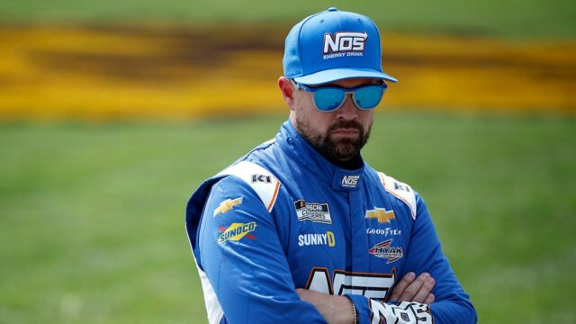 Ricky Stenhouse Jr sa zamýšľa nad najnovšími tragédiami NASCAR
