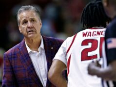 Riley Gaines reaguje na ohnivý prejav Johna Calipariho v NCAA Riley Gaines reaguje na ohnivý prejav Johna Calipariho v NCAA