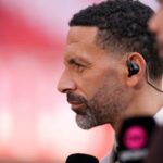 Rio Ferdinand kritizuje Roya Keana za komentáre Sira Alexa Fergusona