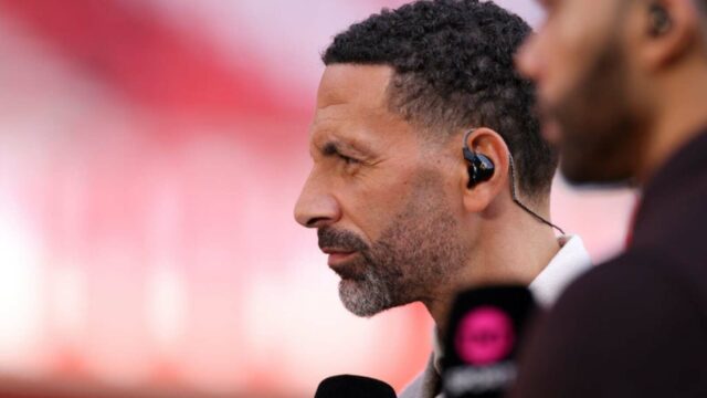 Rio Ferdinand kritizuje Roya Keana za komentáre Sira Alexa Fergusona
