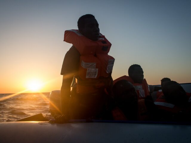 Ročné dvojčatá nezvestné po prechode migrantov do Talianska: MVO | Ročné dvojčatá nezvestné po prechode migrantov do Talianska: MVO | Správy o migrácii