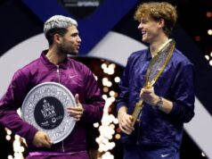 Roger Federer zdieľa svoj pohľad na rivalitu Carlosa Alcaraza a Jannika Sinnera po tom, čo s nimi udrel Foto od Image Photo Agency/Getty Images