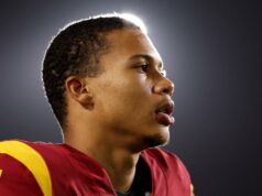 Rozohrávač USC Husan Longstreet vstupuje na portál prestupov Rozohrávač USC Husan Longstreet vstupuje na portál prestupov