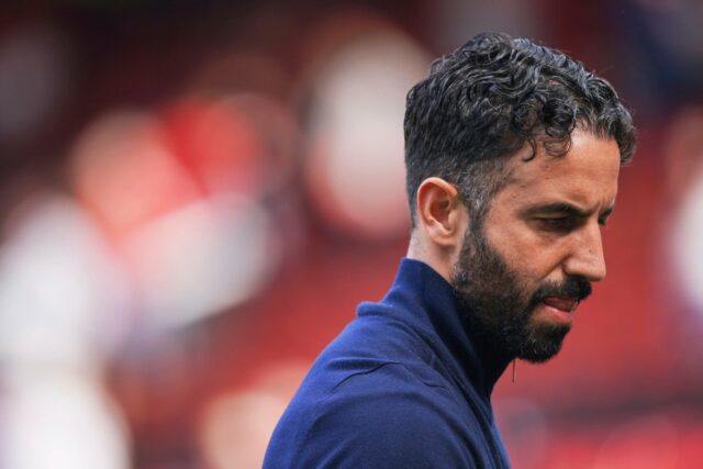 Ruben Amorim bol odsúdený na neúspech vo vnútri pokazeného stroja Ruben Amorim opustil Old Trafford (AP)