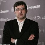 Bývalý šachový šampión Vladimir Kramnik tvrdí, že sa stal obeťou „cynickej očierňovacej kampane“