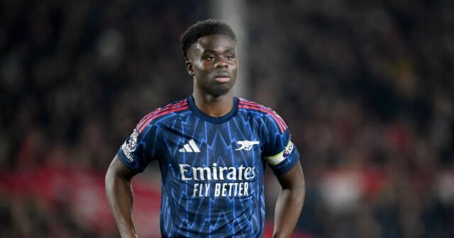 Krídelník Arsenalu Bukayo Saka