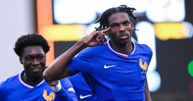 Jeremy Jacquet oslavuje