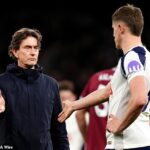 Thomas Frank varoval kluby, ktoré majú záujem o Mickyho van de Vena (vpravo)