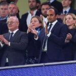 Majitelia a súrodenci Tottenhamu Vivienne a Charles Lewis, generálny riaditeľ Vinai Venkatesham a nevýkonný predseda predstavenstva Peter Charrington pri nedávnom víťazstve v Lige majstrov proti Villarrealu