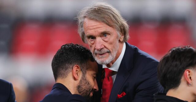 Sir Jim Ratcliffe sa teší z Rubena Amorima, hlavného trénera Manchestru United, po finále Európskej ligy UEFA 2025 medzi Tottenhamom Hotspur a Manchestrom United.