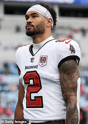 Senzácia nováčika NFL Emeka Egbuka oznámila zasnúbenie s priateľkou futbalovej Nováčik Bucs Emeka Egbuka