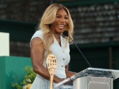 Serena Williamsová odmieta vylúčiť tenisový return v nepríjemnej výmene (Reuters)