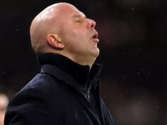 Sezóna Liverpoolu sa dostáva do novej krízy, keďže striedanie Arneho Slotu hovorí za veľa Arne Slot videl na južnom pobreží zbitú stranu