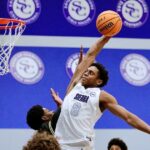 Sierra Canyon ctí JuJu Watkinsa, potom chlapci porazili Notre Dame