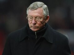 Sir Alex Ferguson mi nariadil, aby som predal svojho psa a vykopol moju priateľku Sir Alex Ferguson z Manchestru United odchádza po štvrťfinále UEFA Champions League v druhom zápase medzi Manchestrom United a Bayernom Mníchov na Old Trafford 7. apríla 2010 v Manchestri v Anglicku.