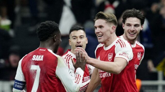 Skóre Arsenal vs Manchester United LIVE: Aktualizácie Premier League v Skóre Arsenal vs Manchester United LIVE: Aktualizácie Premier League v reálnom čase; Saka, Bruno v základnej zostave