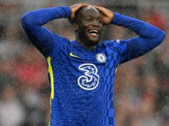 Skutočné myšlienky Romelua Lukakua o „chybe“ Chelsea a ľútosti nad prestupom Romelu Lukaku z Chelsea reaguje počas zápasu Premier League medzi Arsenalom a Chelsea na Emirates Stadium 22. augusta 2021 v Londýne v Anglicku.