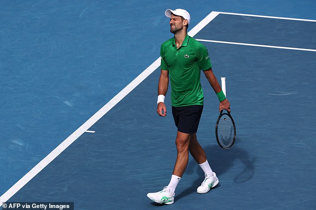 Skvelý únik Novaka Djokoviča: Srbská hviezda sa prebojovala do semifinále Skvelý únik Novaka Djokoviča: Srbská hviezda sa prebojovala do semifinále Australian Open po tom, čo súper 10-násobného šampióna odstúpil napriek tomu, že viedol o dva sety