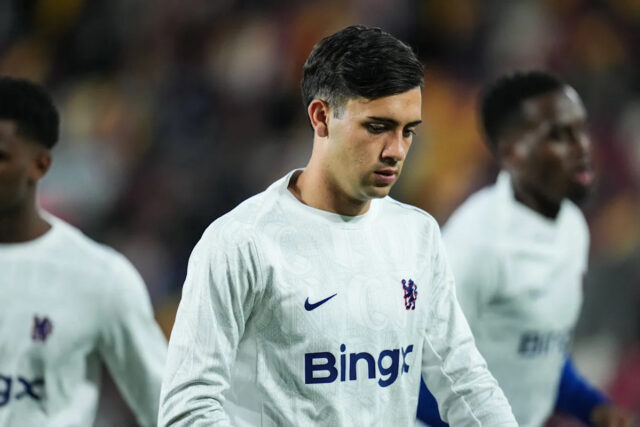 Sky Sports: Leeds United v „pokročilých rozhovoroch“ o podpise stredopoliara Premier League
