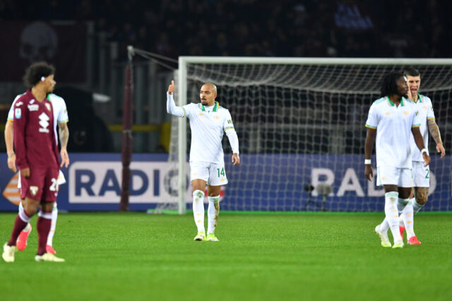 Sledujte: Bývalý hráč Aston Villy Malen skóroval pri debute v Ríme proti Turínu
