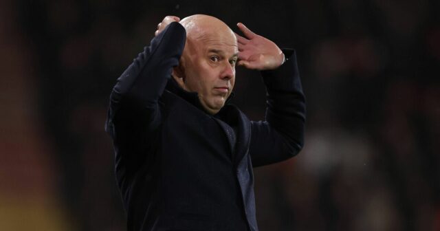 Slot a Alisson sa hnevajú, pretože Liverpool pripúšťa po čiastočnom odložení | Futbal | Šport
