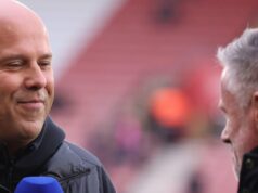 Slot dlhuje Carragherovi ospravedlnenie za „útok“ Liverpoolu a Arsenal udržuje predpoveď nažive Slot dlhuje Carragherovi ospravedlnenie za „útok“ Liverpoolu a Arsenal udržuje predpoveď nažive