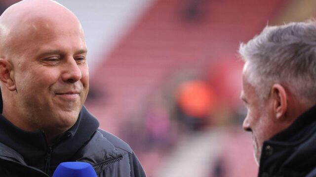 Slot dlhuje Carragherovi ospravedlnenie za „útok“ Liverpoolu a Arsenal udržuje Slot dlhuje Carragherovi ospravedlnenie za „útok“ Liverpoolu a Arsenal udržuje predpoveď nažive