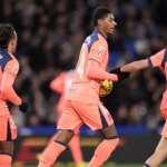 Marcus Rashford z FC Barcelona sa pozerá na zápas LaLiga EA Sports medzi Realom Betis Balompie a FC Barcelona.