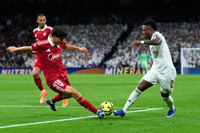 Športový riaditeľ Neapolu potvrdil záujem o vynikajúcu hviezdu Sevilly Športový riaditeľ Neapolu potvrdil záujem o vynikajúcu hviezdu Sevilly