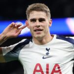 Micky van de Ven oslavuje pre Spurs