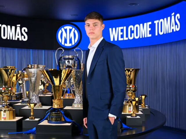 Správa – Argentínsky obranca nie je ochotný opustiť Inter Miláno napriek okrajovému statusu
