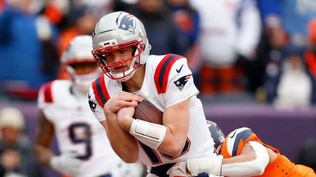 Správy NFL: Patriots sú na čele Broncos, aby vyhrali titul Správy NFL: Patriots sú na čele Broncos, aby vyhrali titul AFC