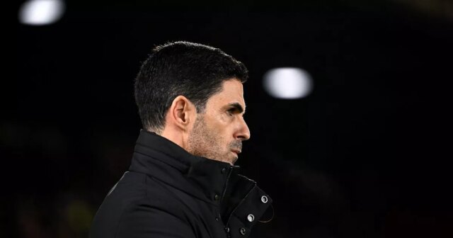 Mikel Arteta, manažér Arsenalu, hovorí novinárom po remíze s Nottingham Forest