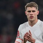 Liverpool sa údajne zaujíma o Mickyho van de Vena.