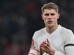 Správy o prestupe Liverpoolu: Očakáva sa trojitá dohoda v Premier League, pretože hviezda 43 miliónov libier „vzdoruje zmluve“ Liverpool sa údajne zaujíma o Mickyho van de Vena.