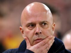 Správy o prestupe Liverpoolu: Prijatie hviezdy Brightonu, keďže Arne Slot dostáva aktuálne informácie o zmluve za 35 miliónov libier Prizerá to tréner Liverpoolu Arne Slot