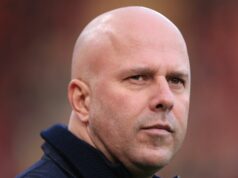 Správy o prestupe Liverpoolu: Reds podnikli krok k získaniu prvej januárovej zmluvy, keďže plány Man City sú jasné Prestupové ťahanice sa črtajú, keď Liverpool a Man City bojujú o Marca Guehiho.