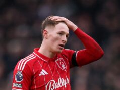 Správy o prestupe z Man Utd: rana Elliota Andersona, postoj Colea Palmera, opcia LA Galaxy Elliot Anderson reaguje