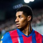 Útočník Manchestru United Marcus Rashford v akcii za Barcelonu