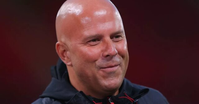 Tréner Liverpoolu Arne Slot má na mysli prestupy