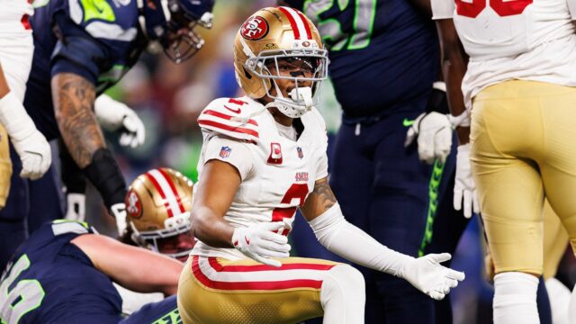 Správy z NFL: Obranca 49ers zaútočil na súpera Seahawks
