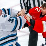 Správy z NHL: Sharks, brankár Panthers počas zápasu