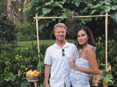 Srdcovka pre austrálskeho kráľa surfovania Taja Burrowa, keď sa rozdelil od modelovej manželky Rebeccy. Pred mesiacmi ich milovali na Maldivách – teraz počujem znepokojujúce šepoty: LUCY MANLY Západoaustrálsky surfujúci zlatý pár Taj a Rebecca Burrowovci čelia množiacim sa fámam, že ich sedemročné manželstvo sa skončilo