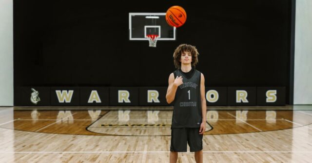 Starostlivý kresťanský prvák Ty Lazenby vyhral osem trojok
