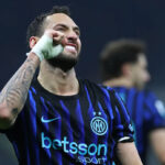 Strach pre Inter Miláno, keďže talizmanický stredopoliar utrpel zranenia pri remíze v Neapole; Testy sa majú vykonať v pondelok