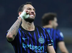 Strach pre Inter Miláno, keďže talizmanický stredopoliar utrpel zranenia pri remíze v Neapole; Testy sa majú vykonať v pondelok Strach pre Inter Miláno, keďže talizmanický stredopoliar utrpel zranenia pri remíze v Neapole; Testy sa majú vykonať v pondelok