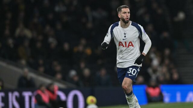 Stredopoliar Tottenhamu Bentancur má pre Uruguaj pred majstrovstvami sveta po operácii podkolennej šľachy
