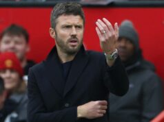 Šéf Man Utd zaviedol do tímu päť nových pravidiel vrátane jedného, ktoré porušil Marcus Rashford Dočasný anglický tréner Manchestru United Michael Carrick gestikuluje na čiare počas zápasu anglickej futbalovej Premier League medzi Manchestrom United a Manchestrom City.