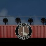 Súboj Chelsea v FA Cupe s Charltonom sa zastavil pre zdravotnú pohotovosť